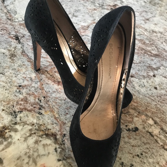 BCBG Generation perforated suede leather Pumps - Picture 2 of 4